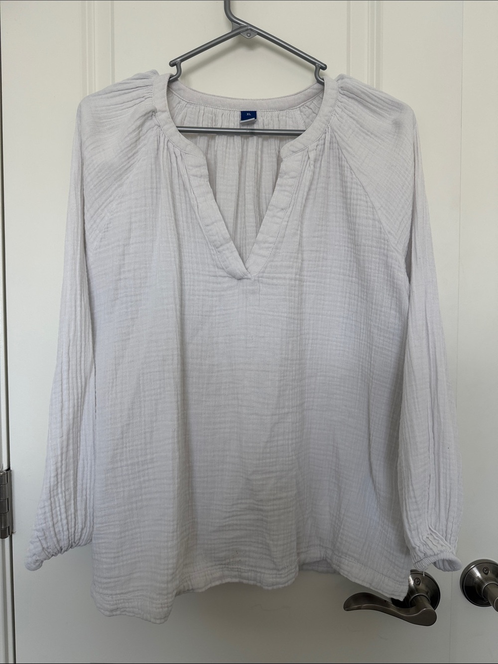 Old Navy White Lightweight Gauze V-Neck Blouse